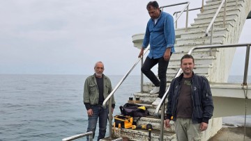 Τοποθετήθηκε ξανά η ανοξείδωτη σκάλα στο τραμπολίνο της Ρόδου