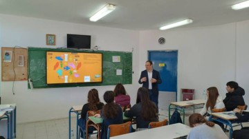 Επίσκεψη του Προέδρου του Ινστιτούτου Εκπαιδευτικής Πολιτικής στο Γυμνάσιο Κρεμαστής