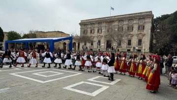 Την Αναπαράσταση της κήρυξης της Επανάστασης του 1821 πραγματοποίησε ο Πολιτιστικός ΣύλλογοςΠαστίδας “Καμάρι”