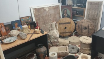 Δικογραφία για αρχαιοκαπηλία σε δύο άτομα στη Λέρο  - Είχαν αγαλματίδια και αγιογραφίες στην κατοχή τους