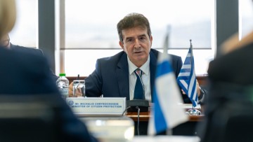 Συνάντηση υπουργού Προστασίας του Πολίτη Μ. Χρυσοχοΐδη με τη Φινλανδή υπουργό Εσωτερικών