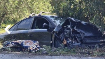 Τροχαίο ατύχημα στις «Πόρτες» της Κω – Αυτοκίνητο προσέκρουσε σε δέντρο