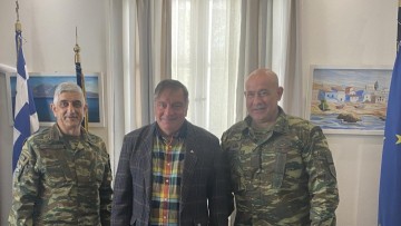 Εθιμοτυπική επίσκεψη του διοικητή ΑΣΔΕΝ  και του διοικητή της 95 ΑΔΤΕ στην Η.Ν. Κάσο