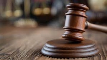 Καταδικάστηκαν οι τουρίστες που προκάλεσαν μεγάλο καβγά στα Κολύμπια