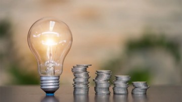 Πώς θα πάρουν επιδότηση ρεύματος 1 εκατ. μικρομεσαίες επιχειρήσεις