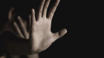 Ολλανδέζα κατήγγειλε ότι βιάστηκε από Σύριο