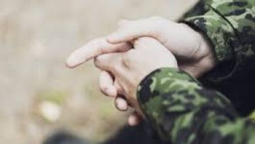 Δεν είχε εκπληρώσει τις στρατιωτικές του υποχρεώσεις και συνελήφθη
