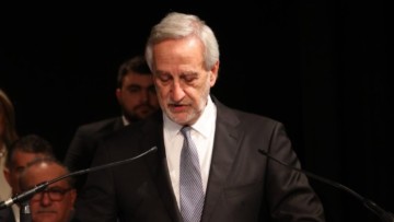 Αιχμές Παπασταματίου για «ανθρωποφαγία» και ύβρεις – «Ίσως ήταν λάθος η προσφορά συνδρομής»