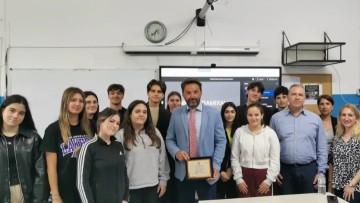 Ο δήμαρχος Χάλκης ομιλητής στους υποψήφιους Junior Ambassadors του 1ου ΓΕΛ Ρόδου – «Βενετόκλειο»