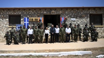 Με λαμπρότητα τιμήθηκαν σήμερα οι προστάτες του ακριτικού μας Καστελλόριζου, Άγιοι Κωνσταντίνος και Ελένη