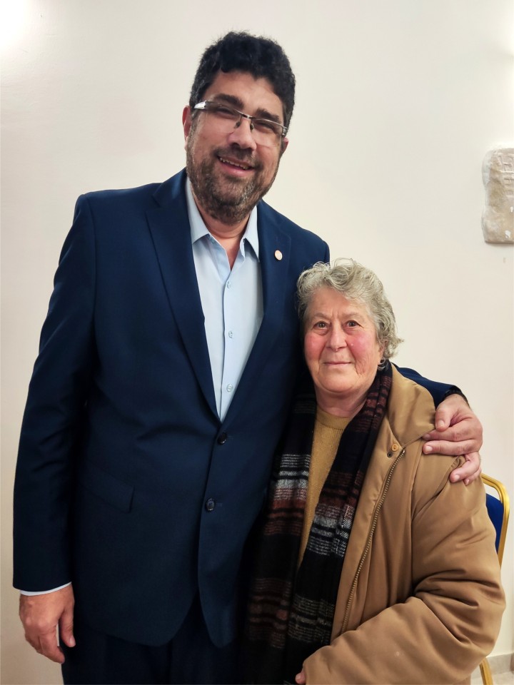 Δίπλα σε όλες τις ηλικίες