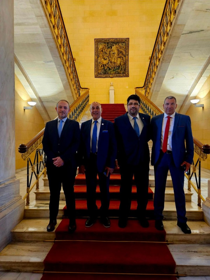 Βουλή-βράβευση αιμοδοτών