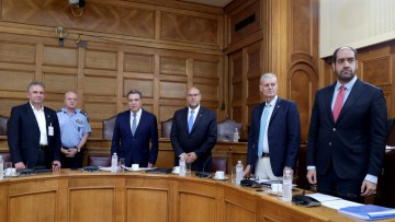 Μάνος Κόνσολας: «Ενισχύονται οι δυνάμεις πυρόσβεσης και πυροπροστασίας»