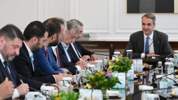 Κ. Μητσοτάκης σε περιφερειάρχες: Να ενταθούν μέχρι το τέλος του έτους οι προσπάθειες για τα έργα που είναι σε εξέλιξη