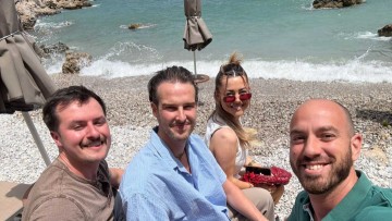 Μαγεύτηκαν από τη Ρόδο Ιρλανδοί δημοσιογράφοι