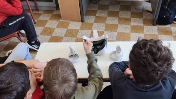 Ρόδος: Μαθητές «ταξίδεψαν» σε Εικονικά Μονοπάτια με Τεχνολογία XR