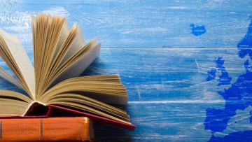 Θάνος Ζέλκας: Πανελλαδικές Εξετάσεις: η ετήσια απόβαση στη Νορμανδία