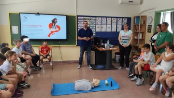 Σεμινάριο ΚΑΡΠΑ στο Δημοτικό Σχολείο Δαματριάς: Όταν τα παιδιά μαθαίνουν να σώζουν ζωές