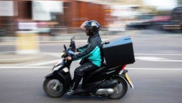 Μαζικούς ελέγχους για να ασφαλιστούν και να αμείβονται σωστά οι διανομείς τροφίμων ζητά το Εργατικό Κέντρο Ρόδου