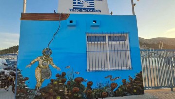 «Οι τοίχοι που μιλάνε»– Μια εντυπωσιακή τοιχογραφία καλωσορίζει τους επισκέπτες της Καλύμνου