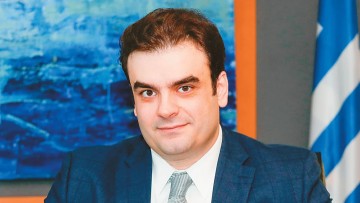 Ρύθμιση Πιερρακάκη: Ξεμπλοκάρουν οι μεταβιβάσεις και οι γονικές παροχές ακινήτων στους ενήμερους οφειλέτες του Δημοσίου
