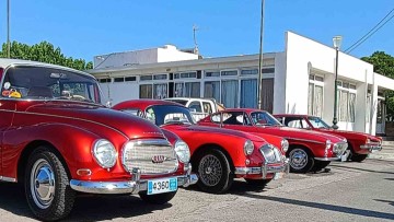 Εκδήλωση στη Ρόδο με πανέμορφα ιστορικά αυτοκίνητα