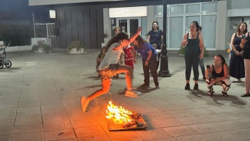 Το έθιμο του Κλήδωνα αναβίωσε στην πλατεία του Παραδεισίου