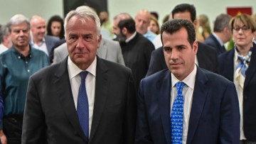 Πλεύρης: Όποιος έρχεται παράνομα στην Ελλάδα, είτε θα επιστρέφει στη χώρα προέλευσης ή θα μπαίνει φυλακή