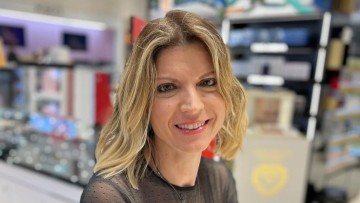 Αυτή είναι η παιδίατρος που έσωσε τον τουρίστα στο αεροδρόμιο Ρόδου