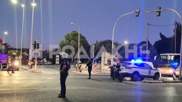 Τροχαίο στον κόμβο Κοσκινού – Συγκρούστηκαν Ι.Χ. και Πυροσβεστικό, το ένα όχημα έπεσε σε κολώνα φωτισμού