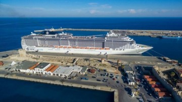 Στη Ρόδο εκπρόσωποι της “COSCO” – Ενδιαφέρονται για συνεργασία στον τομέα της κρουαζιέρας