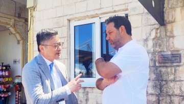 «Η Λίνδος είναι… σαν το Βατικανό!»