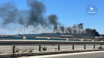 Φωτιά ξανά στον καταυλισμό των ρομά - Συλλήψεις θα γίνουν άραγε; Ή η αυστηρότητα των αρχών εξαντλήθηκε στα ανήλικα από την Αμερική;