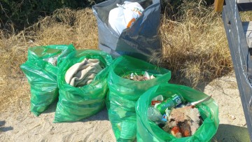 Παρέμβαση πολίτη για την καθαριότητα στην παραλία «Κόβα»