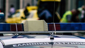Σύλληψη 23χρονης καταζητούμενης για ληστεία στη Ρόδο