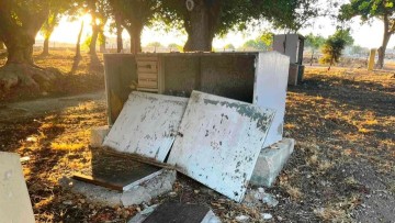 Έκκληση για άμεση παρέμβαση στο πάρκο της οδού Βύρωνος