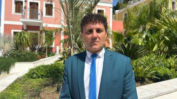 Αίτημα Παπακαλοδούκα για παράταση της τουριστικής περιόδου στη Σύμη