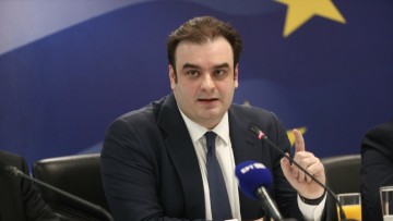 Καταργούνται οι προμήθειες στα ΑΤΜ από 11 Αυγούστου — Τι αλλάζει με τη νέα διάταξη Πιερρακάκη