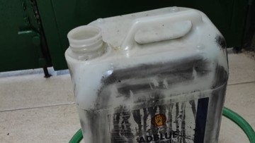 Τώρα στέλνουν πεντάχρονα και κλέβουν βενζίνη από μηχανάκια στο Καρακόνερο