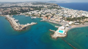 Ξενοδοχοϋπάλληλοι Ρόδου: «Η Ρόδος είναι τόπος φιλοξενίας – Όχι στον ρατσισμό και στους αποκλεισμούς»