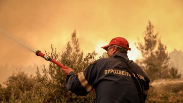 Πολύ υψηλός κίνδυνος πυρκαγιάς στη Ρόδο την Κυριακή – Σε επιφυλακή οι Αρχές