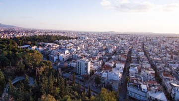 Έλλειψη στέγης ή κακή αξιοποίηση; Νέα μελέτη επαναπροσδιορίζει το πρόβλημα