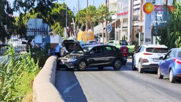 Και νέο τροχαίο ατύχημα με το... καλημέρα στη Ρόδο - Κυκλοφοριακό χάος στη Ρόδου - Καλλιθέας