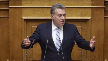 Μάνος Κόνσολας: «Η τοξικότητα, η ακραία ρητορική και η τεχνητή όξυνση δεν προσφέρουν θετικές υπηρεσίες στη χώρα και στους πολίτες»