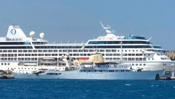 Κατέπλευσε στη Ρόδο η θαλαμηγός “Christina O” του Έλληνα κροίσου Αριστοτέλη Ωνάση