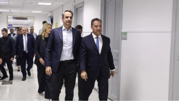 Κ. Μητσοτάκης: «Ανακαινίζονται νοσοκομεία, γίνονται προσλήψεις, αναβαθμίζονται οι αμοιβές γιατρών, νοσηλευτών»