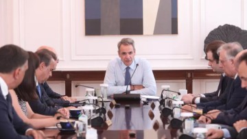 Επανεκκίνηση υπό πίεση: Η κυβέρνηση και τα ανοιχτά μέτωπα μετά τις διακοπές