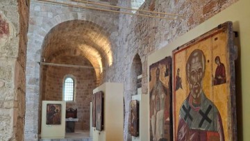 Παναγιά του Κάστρου: το μνημείο της Μεσαιωνικής Πόλης με τις αξιόλογες φορητές εικόνες