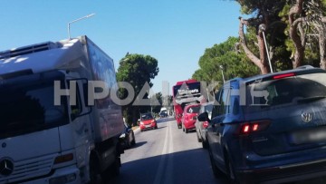 Επιδεινώθηκε το κυκλοφοριακό χάος στη Ρόδου – Καλλιθέας εξαιτίας τροχαίου ατυχήματος