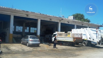 Με μεγάλο γερανό θα εφοδιαστεί ο δήμος και θα τον «ρίξει» στη «μάχη της παράνομης στάθμευσης